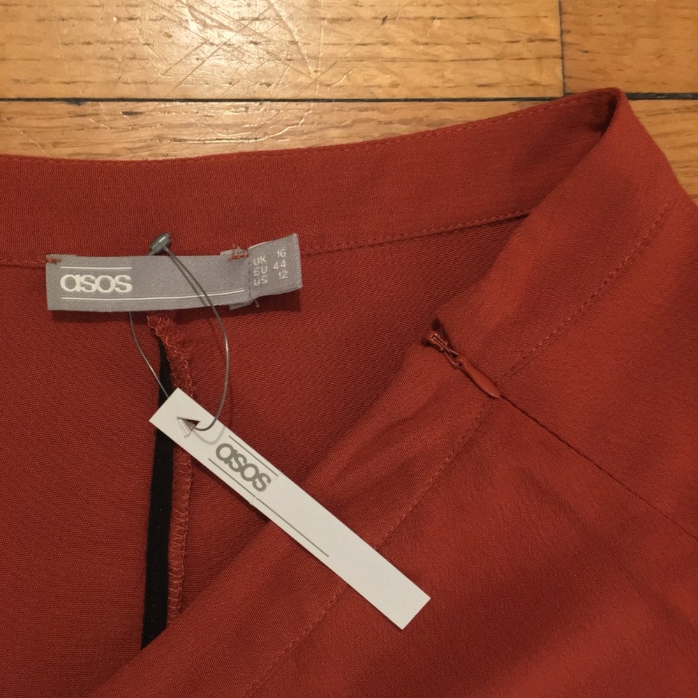 ASOS Frill Shorts - Picture 2 of 2
